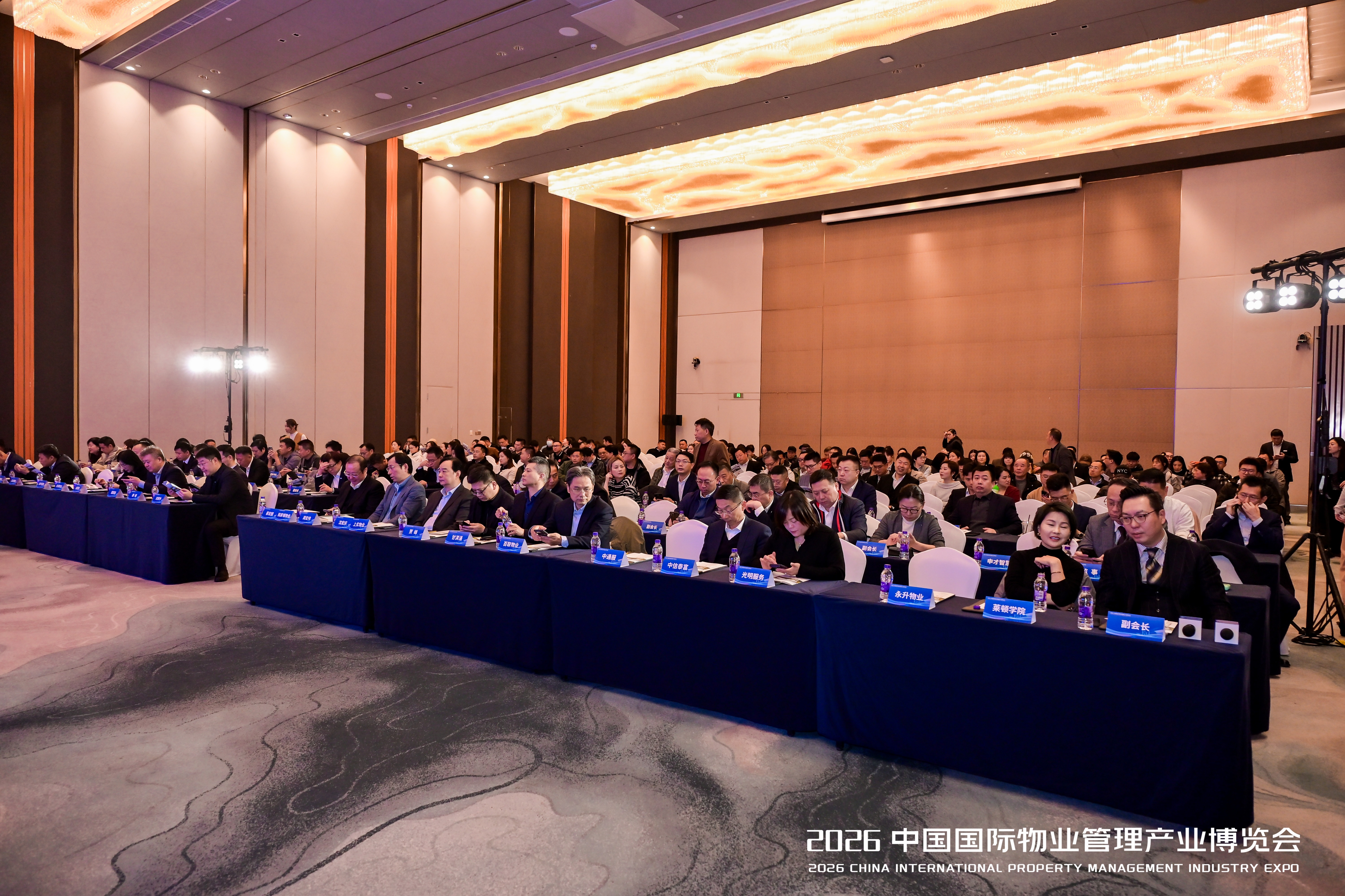 1764570057716589.jpg 0.jpg